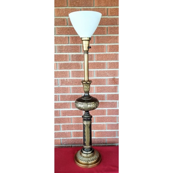 Rembrandt RARE Hollywood Regency Torchiere Table Lamp Acanthus Leaf Design - Picture 3 of 10